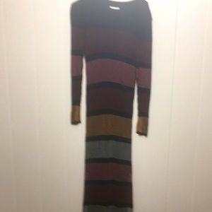 Ladies maxi dress ,ribbed and long sleeves